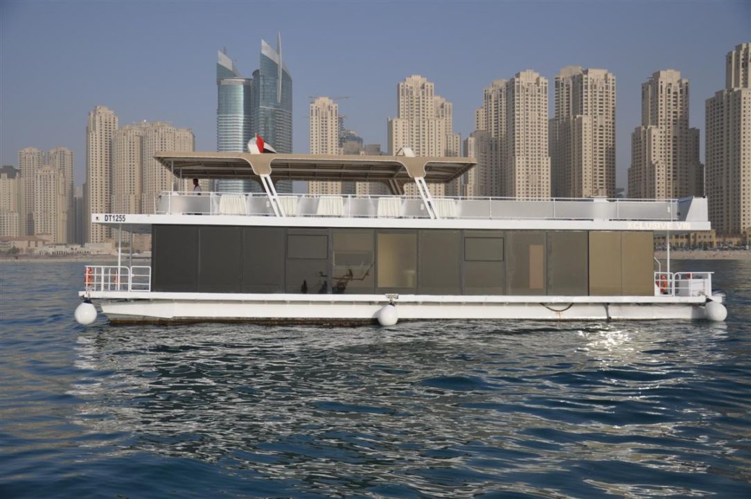 fantasy yachts houseboats