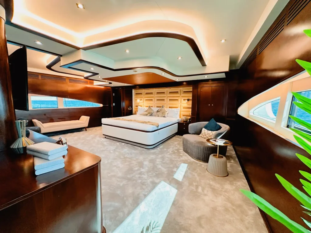 Dubai yachts - A1 - 10