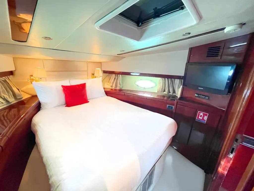 Yacht Rental Dubai - Xclusive Yachts - X4 (6)