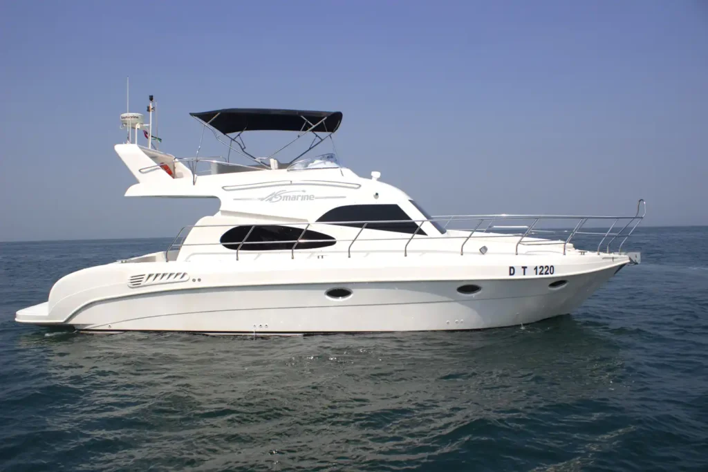 Yacht rental - X4 - 3