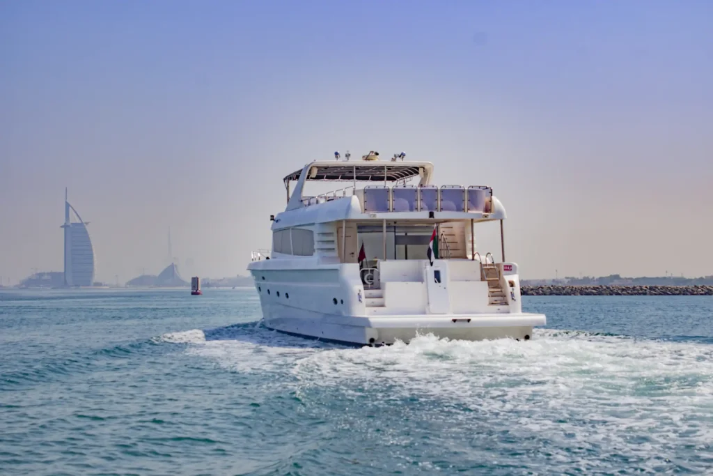 yacht charter Dubai - X2 - 3